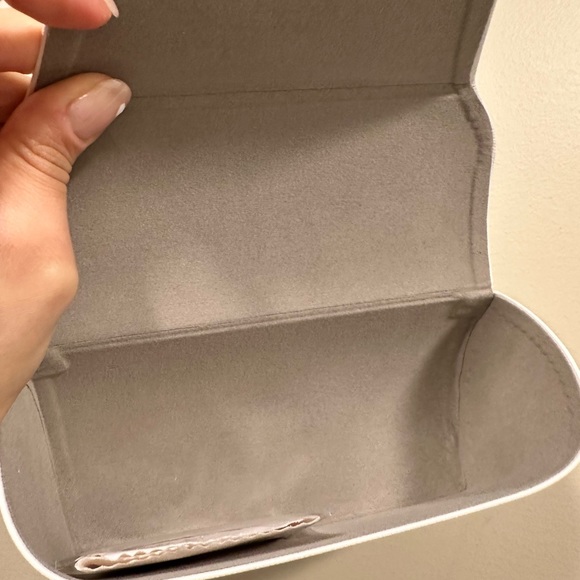 Michael Kors Sunglass Case - Picture 2 of 4